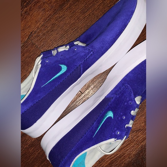 Nike Size 11.5 - Picture 10 of 15